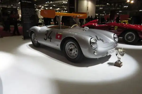 Grande spettacolo a Fiera Milano Rho per il salone delle auto d'epoca.