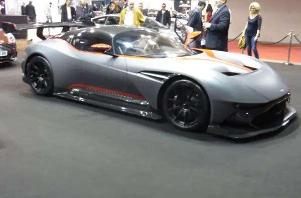 Grande spettacolo a Fiera Milano Rho per il salone delle auto d'epoca.