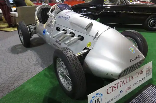 Grande spettacolo a Fiera Milano Rho per il salone delle auto d'epoca.