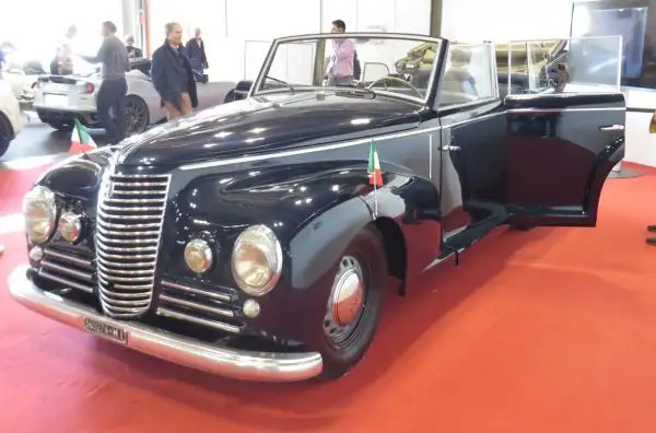 Grande spettacolo a Fiera Milano Rho per il salone delle auto d'epoca.