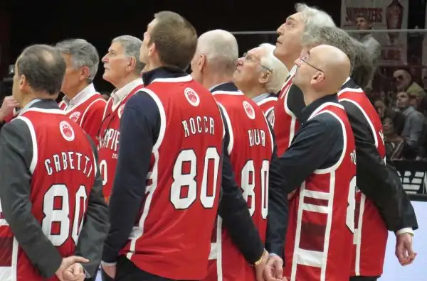 Le foto delle celebrazioni per gli 80 anni dell'Olimpia, con Meneghin, Fucka, Gallinari, Premier, Riva e tanti altri.