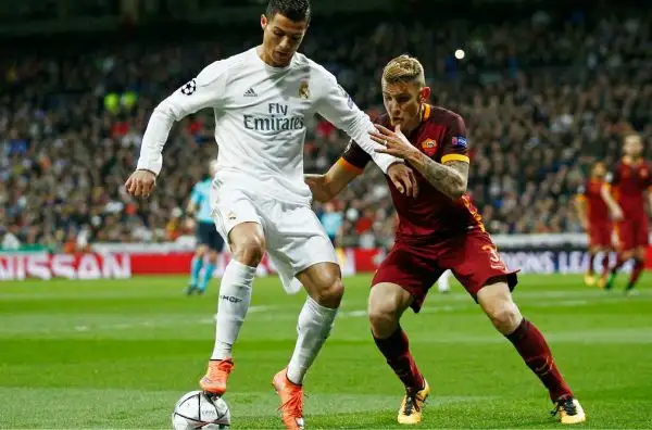 Real Madrid-Roma 2-0. Digne 6,5. Come tutta la difesa - senza considerare i due flash di CR7 e Rodriguez - non demerita, specialmente nel primo tempo. In più dà una mano in fase di spinta.