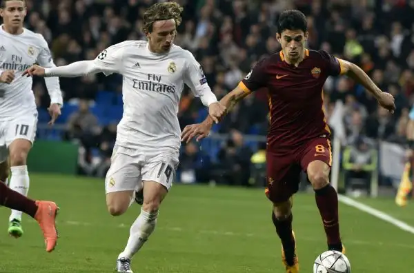 Real Madrid-Roma 2-0. Perotti 6,5. Sta prendendo sempre più confidenza con l'ambiente romanista e là davanti si muove già molto bene. Poteva fare meglio sul palo finale.
