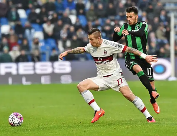 Delude il Milan, sconfitto a Reggio Emilia per 2-0 dal Sassuolo: i neroverdi affondano il Diavolo con le reti di Duncan (sinistro potente) e Sansone, Mihajlovic espulso per proteste