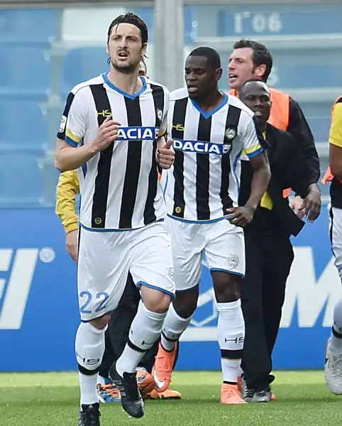 A Reggio Emilia finisce in parità il match tra il Sassuolo e l'Udinese del nuovo allenatore Gigi De Canio, all'iniziale vantaggio ospite di Zapata risponde Politano nel secondo tempo.