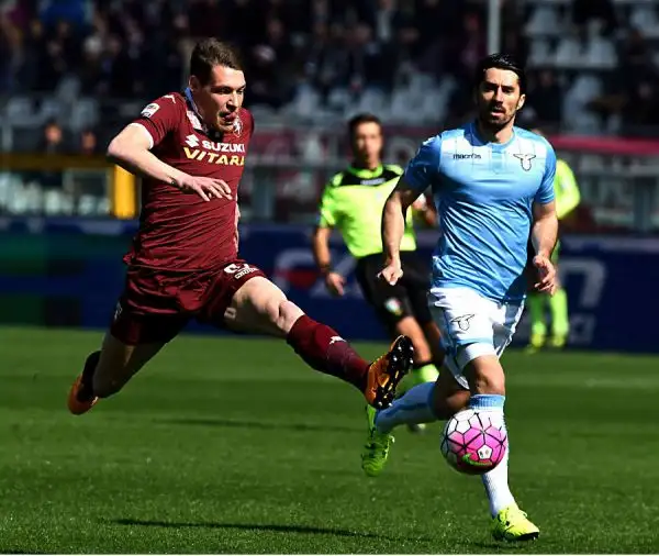 All'Olimpico un buon Toro va avanti con Belotti, ma spreca motlo e sbaglia un calcio di rigorecon Immobile e viene raggiunto dal penalty di Biglia nella ripresa.