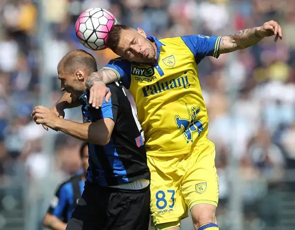 Con un gol del suo ritrovato attaccante Marco Borriello l'Atalanta piega il Chievo all'Azzurri d'Italia conquistando tre punti che la mettono al sicuro nella lotta alla salvezza.