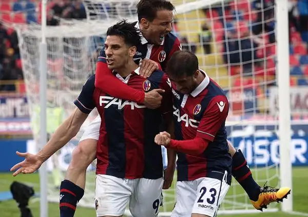 Al Dall'Ara il Bologna di Donadoni piega il Genoa con una rete per tempo di Floccari e Giaccherini e conquista tre punti d'oro che valgono di fatto la salvezza per gli emiliani.
