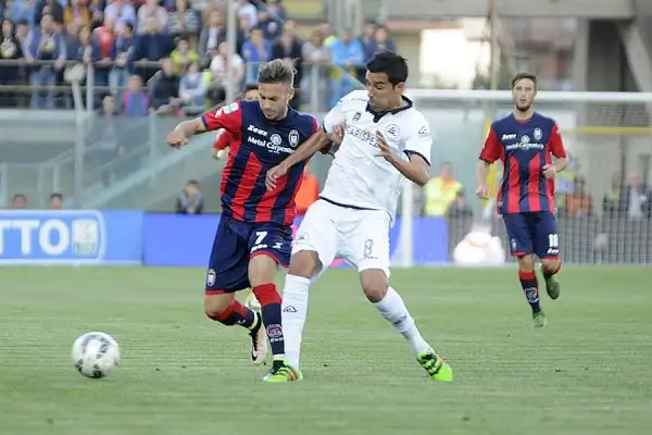 Lo 0-0 con lo Spezia posticipa l'appuntamento con la promozione in A per i pitagorici.