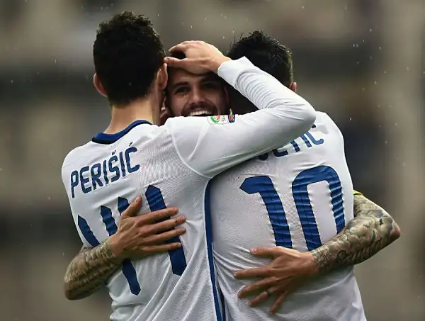 L’Inter al ‘Matusa’ soffre fino a metà ripresa ma piega il Frosinone proprio nel suo momento migliore con un colpo di testa di Icardi. 