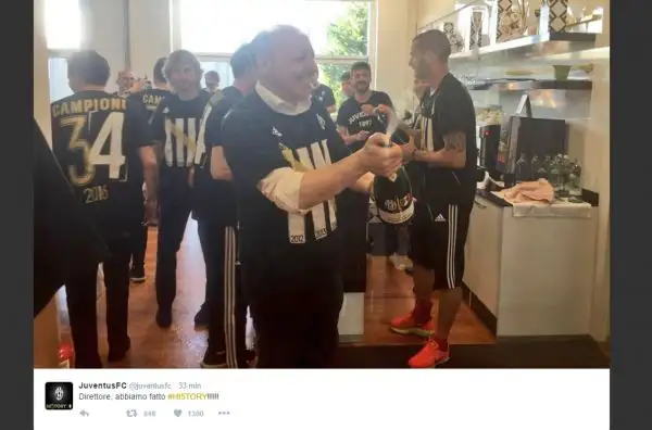 Tutte le immagini dei bianconeri a Vinovo dopo il trionfo.
