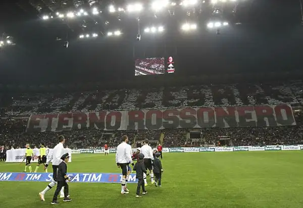 Colpaccio esterno della Juventus che piega in rimonta il Milan, in vantaggio con Alex,  con i gol di Mandzukic e Pogba e fa un grande passo avanti verso il titolo.