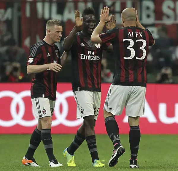 Colpaccio esterno della Juventus che piega in rimonta il Milan, in vantaggio con Alex,  con i gol di Mandzukic e Pogba e fa un grande passo avanti verso il titolo.