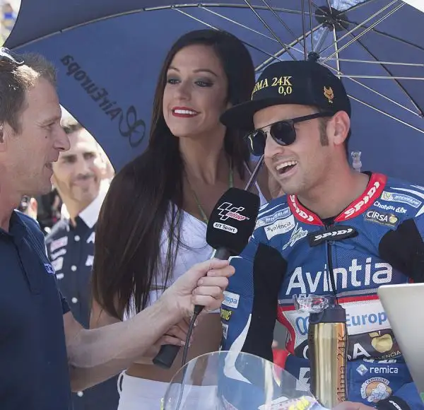 Le immagini delle splendide ragazze che hanno riempito i paddock e la pit lane durante il week end del GP Superbike di Jerez dominato dalla Yamaha di Valentino Rossi.