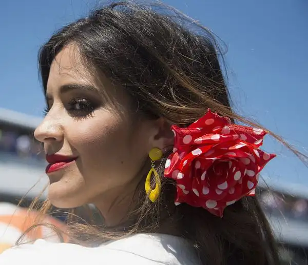 Le immagini delle splendide ragazze che hanno riempito i paddock e la pit lane durante il week end del GP Superbike di Jerez dominato dalla Yamaha di Valentino Rossi.