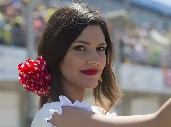 Le immagini delle splendide ragazze che hanno riempito i paddock e la pit lane durante il week end del GP Superbike di Jerez dominato dalla Yamaha di Valentino Rossi.