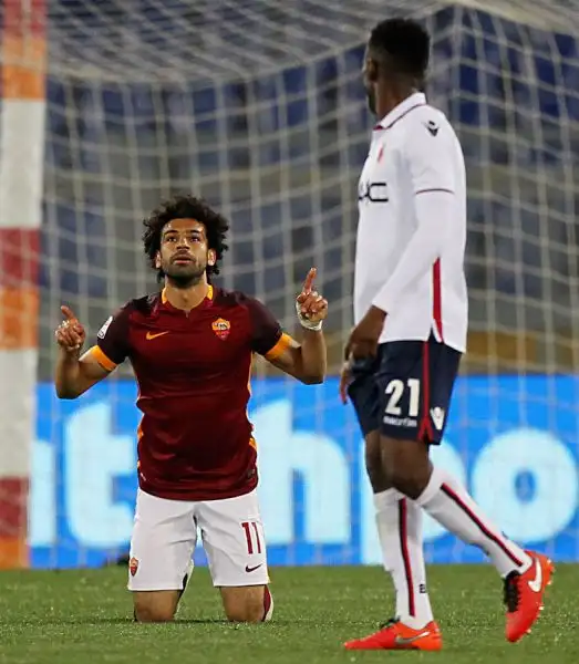 La Roma non riesce ad abbattere il muro del Bologna, pali compresi: all’Olimpico il posticipo della 32esima termina in pareggio, gol di Salah e Rossettini.