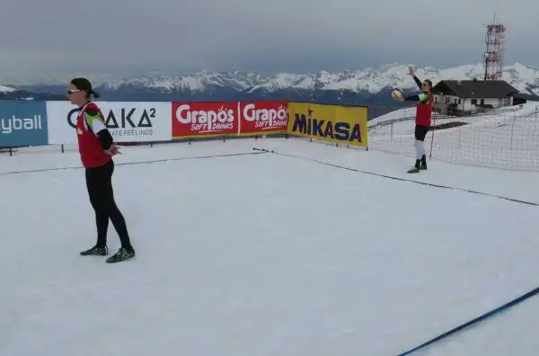 Le ragazze del team Nutrilite Greta Cicolari e Giulia Toti a Plan de Corones si sono laureate campionesse d'Europa del CEV Snow Volleyball European Tour.