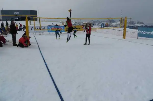 Le ragazze del team Nutrilite Greta Cicolari e Giulia Toti a Plan de Corones si sono laureate campionesse d'Europa del CEV Snow Volleyball European Tour.