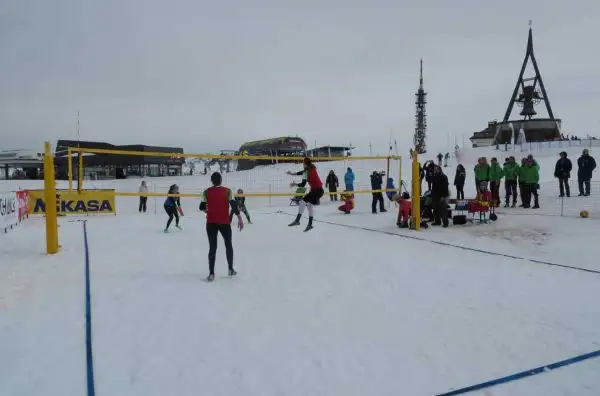 Le ragazze del team Nutrilite Greta Cicolari e Giulia Toti a Plan de Corones si sono laureate campionesse d'Europa del CEV Snow Volleyball European Tour.