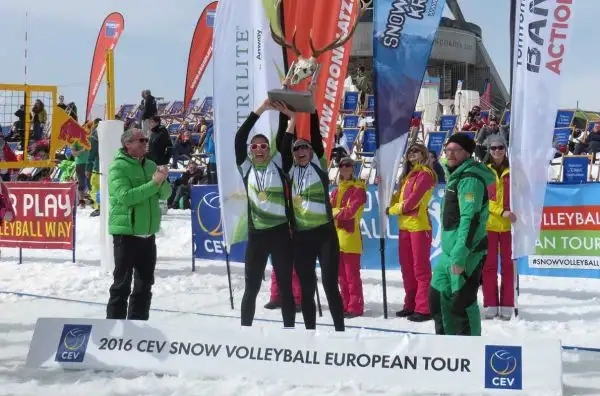 Le ragazze del team Nutrilite Greta Cicolari e Giulia Toti a Plan de Corones si sono laureate campionesse d'Europa del CEV Snow Volleyball European Tour.