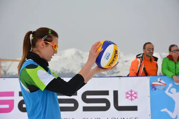 Le ragazze del team Nutrilite Greta Cicolari e Giulia Toti a Plan de Corones si sono laureate campionesse d'Europa del CEV Snow Volleyball European Tour.