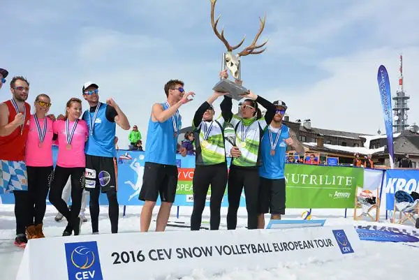 Le ragazze del team Nutrilite Greta Cicolari e Giulia Toti a Plan de Corones si sono laureate campionesse d'Europa del CEV Snow Volleyball European Tour.