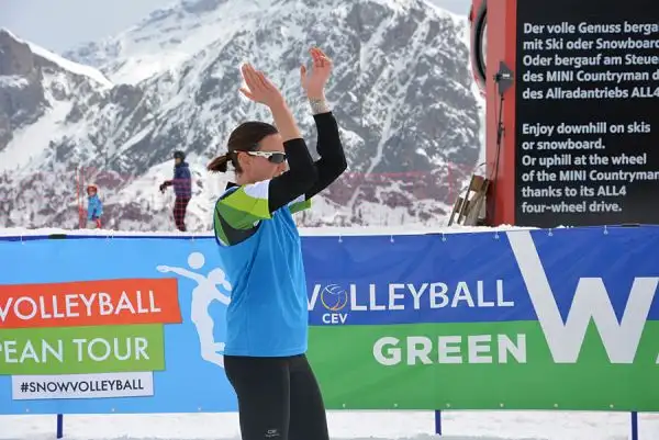 Le ragazze del team Nutrilite Greta Cicolari e Giulia Toti a Plan de Corones si sono laureate campionesse d'Europa del CEV Snow Volleyball European Tour.