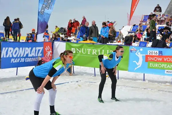 Le ragazze del team Nutrilite Greta Cicolari e Giulia Toti a Plan de Corones si sono laureate campionesse d'Europa del CEV Snow Volleyball European Tour.