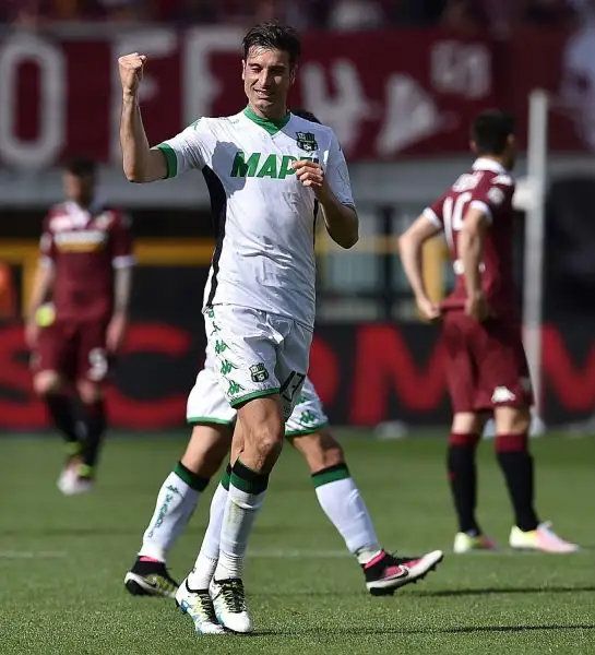 Nel giorno dell'inaugurazione dello stadio al Grande Torino il Sassuolo super i granata con i gol di Sansone, Peluso e Trotta e punta il sesto posto. Di Bruno Peres il gol del momentaneo pareggio.