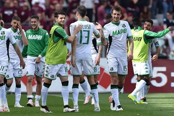 Nel giorno dell'inaugurazione dello stadio al Grande Torino il Sassuolo super i granata con i gol di Sansone, Peluso e Trotta e punta il sesto posto. Di Bruno Peres il gol del momentaneo pareggio.