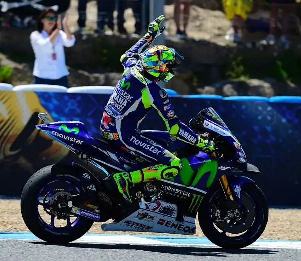 Le immagini del trionfo di Valentino Rossi che ha dominato il week end del GP di Spagna proprio in casa dei suoi rivali Jorge Lorenzo e Marc Marquez.