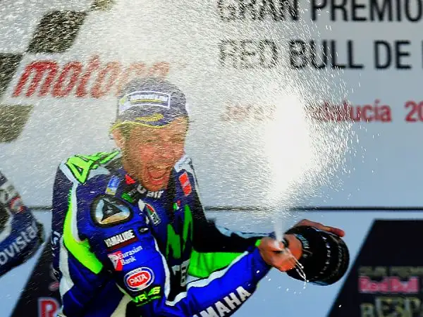 Le immagini del trionfo di Valentino Rossi che ha dominato il week end del GP di Spagna proprio in casa dei suoi rivali Jorge Lorenzo e Marc Marquez.