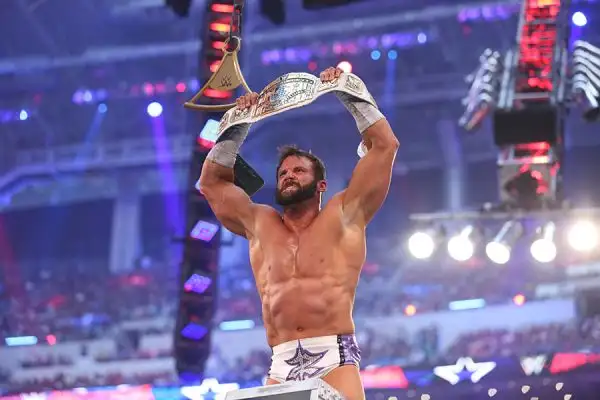 La WWE ha annunciato che ha fatto segnare un nuovo record: 101.763 tifosi presenti ad Arlington in Texas.