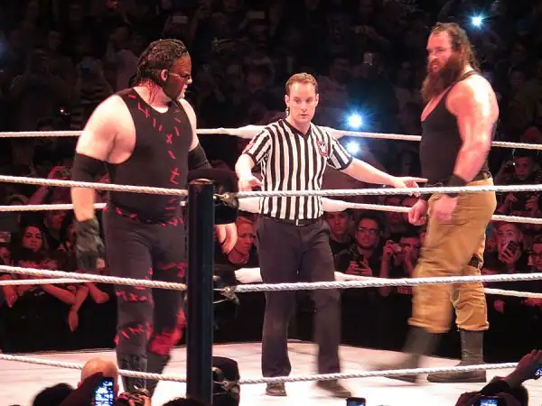 Tutto esaurito al Forum di Assago per la prima tappa italiana del tour "Wrestlemania Revenge", con Roman Reigns e tutti gli altri grandi wrestler protagonisti sul ring.