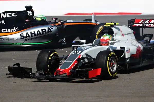 Poker di Rosberg, Kimi sul podio. Il tedesco domina in Russia e allunga su Hamilton, secondo. Vettel tamponato e ritirato.