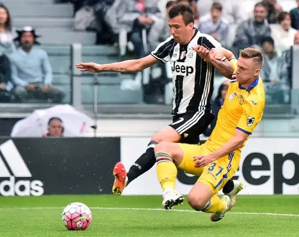 La Juventus festeggia con la manita.Travolta la Sampdoria nell'ultima di campionato: doppietta per Dybala.