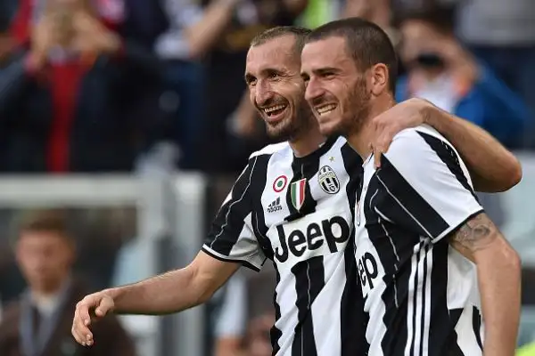La Juventus festeggia con la manita.Travolta la Sampdoria nell'ultima di campionato: doppietta per Dybala.