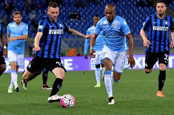 Fallimento Inter: fuori dalla Champions. La sconfitta contro la Lazio chiude i giochi.
