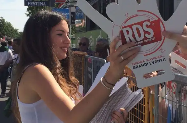 Alcune immagini delle splendide ragazze che anche quest'anno fanno da cornice alla Corsa Rosa che si sta snodando per le strade della penisola del bel paese.