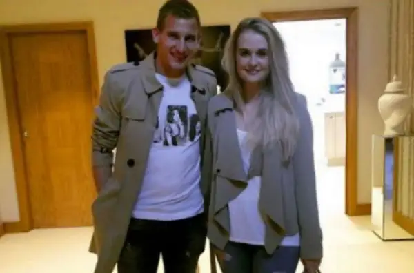 Chloe Fulford (Mark Albrighton).