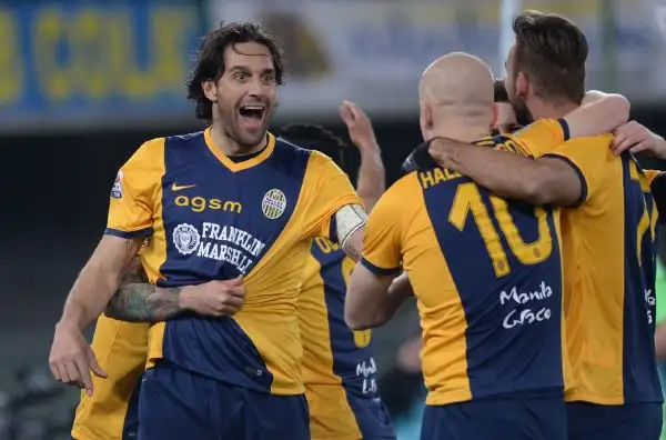 Verona segna la rinascita di Toni: raggiunge quota 300 reti e diventa il miglior realizzatore di sempre del Verona in Serie A.