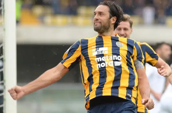 Al termine della seconda stagione con i veneti, vince il titolo di capocannoniere con 22 reti a pari merito con Mauro Icardi.