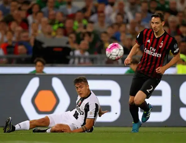 De Sciglio 6. Tra i pochi a salvarsi, con un paio di tiri insidiosi.