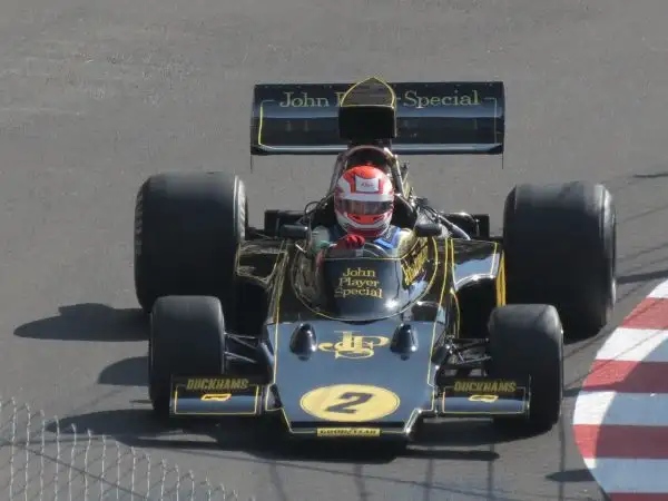 Grande giornata nel principato all'insegna delle auto di Formula 1 degli anni '60-'70.
