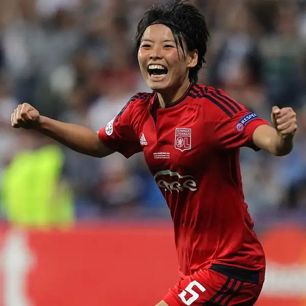 A Reggio Emilia la giocatrice giapponese ha segnato dal dischetto il gol decisivo per la vittoria della Women's Champions League del Lione.