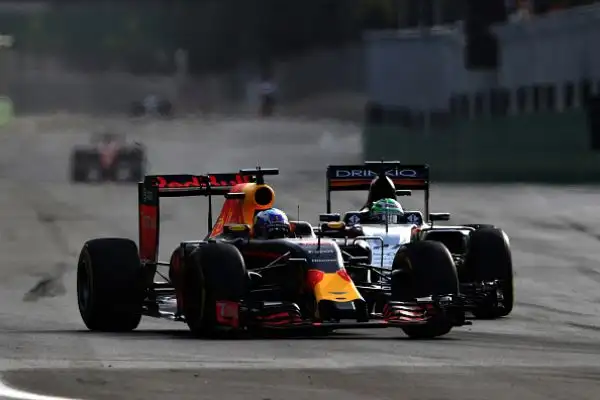Monopolio di Rosberg, Vettel secondo. Ferrari ancora sul podio a Baku.