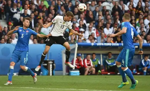 La Germania fa paura, ai quarti in goleada. Spazzata via la Slovacchia.