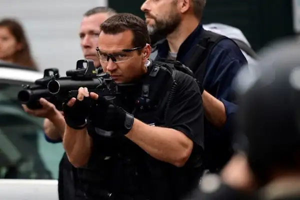 Ancora tafferugli a Lilla, la polizia ha utilizzato i lacrimogeni per disperdere i facinorosi. Protagonisti, di nuovo, gli inglesi.
