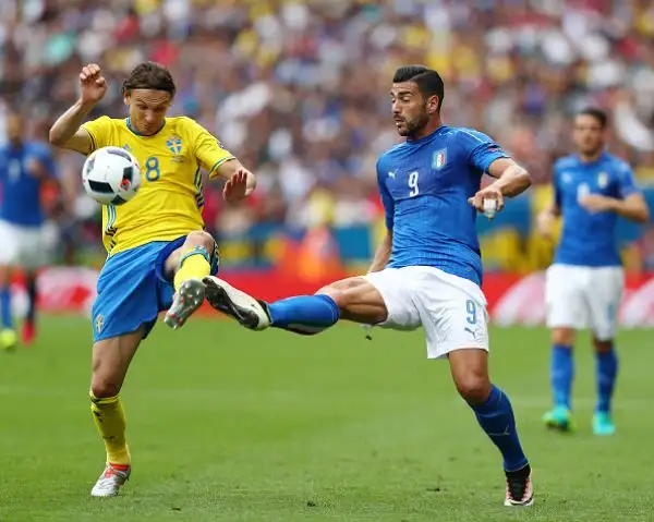 Pellè 5,5. Non ripaga la fiducia di Conte, che ora potrebbe togliergli la titolarità.